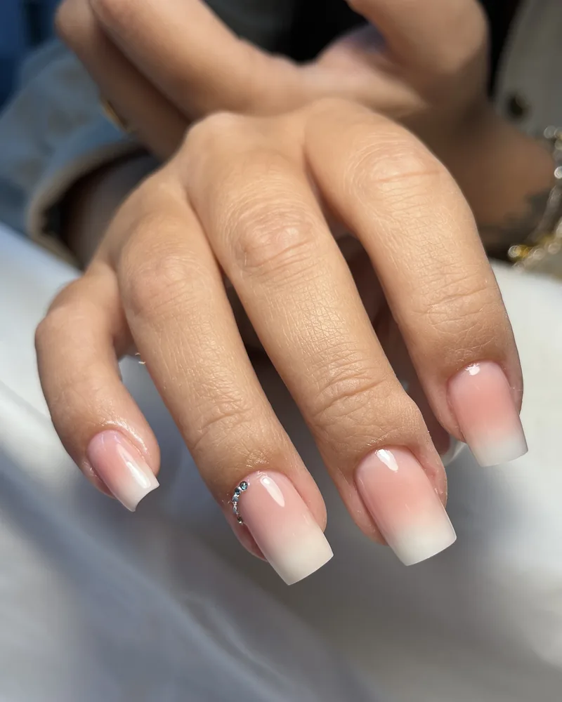 Rallongement forme carrée, finition babyboomer rose et blanc